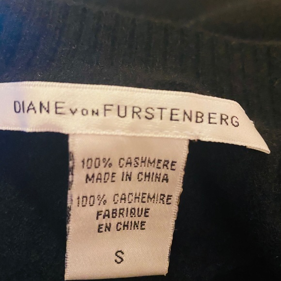 DVF Women’s Black Button Down Cardigan in Size Small - Picture 6 of 6